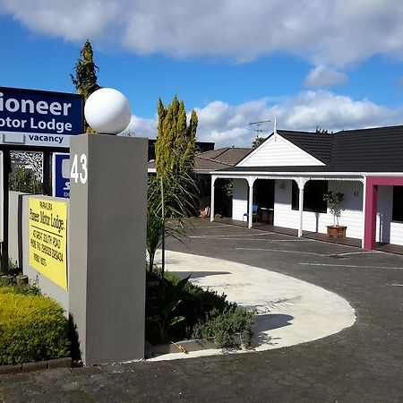 Papakura Pioneer Motor Lodge & Motel Exterior foto