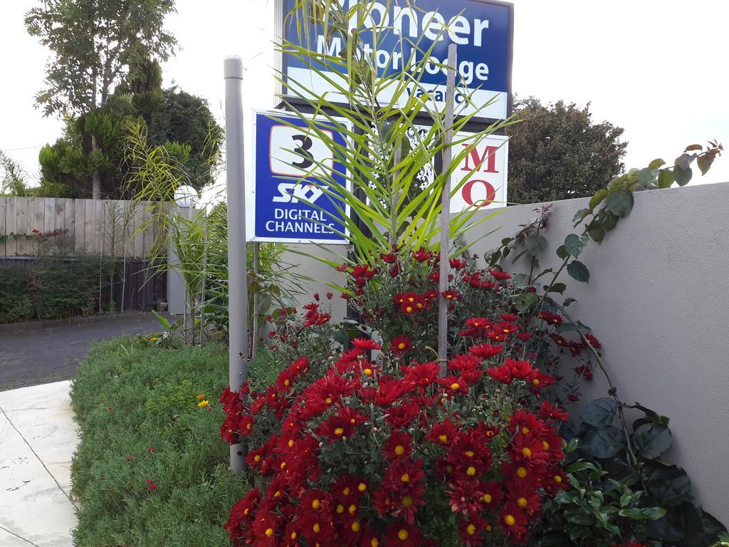 Papakura Pioneer Motor Lodge & Motel Exterior foto